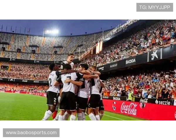 西甲替补逆袭成主力的励志成长之路激起球迷广泛热议与深切共鸣